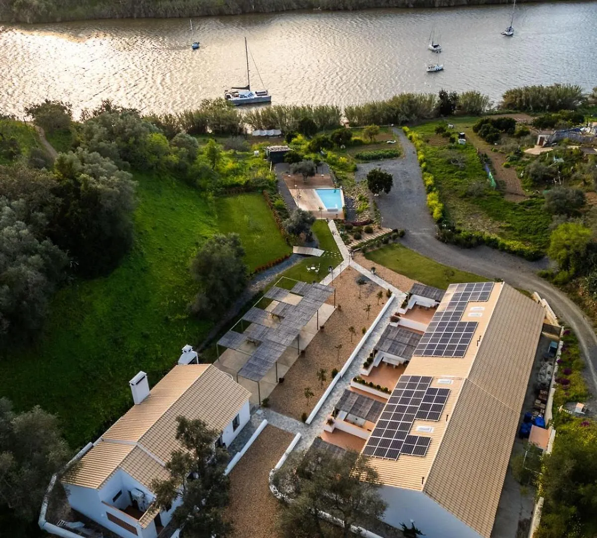 Apartamento Para Pareja, Finca Contrabando. Sanlucar Del Guadiana contacts